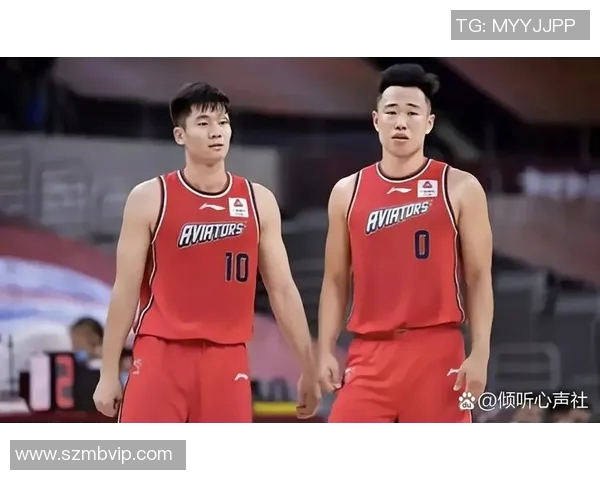 悉尼足球队迎战中部海岸海员展开激烈对决期待精彩表现与胜利之争