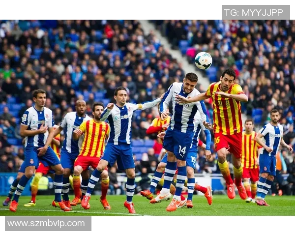 西班牙人队迎战巴里亚队展现激情对决的精彩瞬间与战术分析
